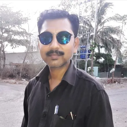 Ashok Kumar outdoor wear black goggle