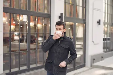 people-infected-with-tb-should-go-out-wearing-masks