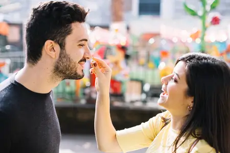 couple-promoting-true-love